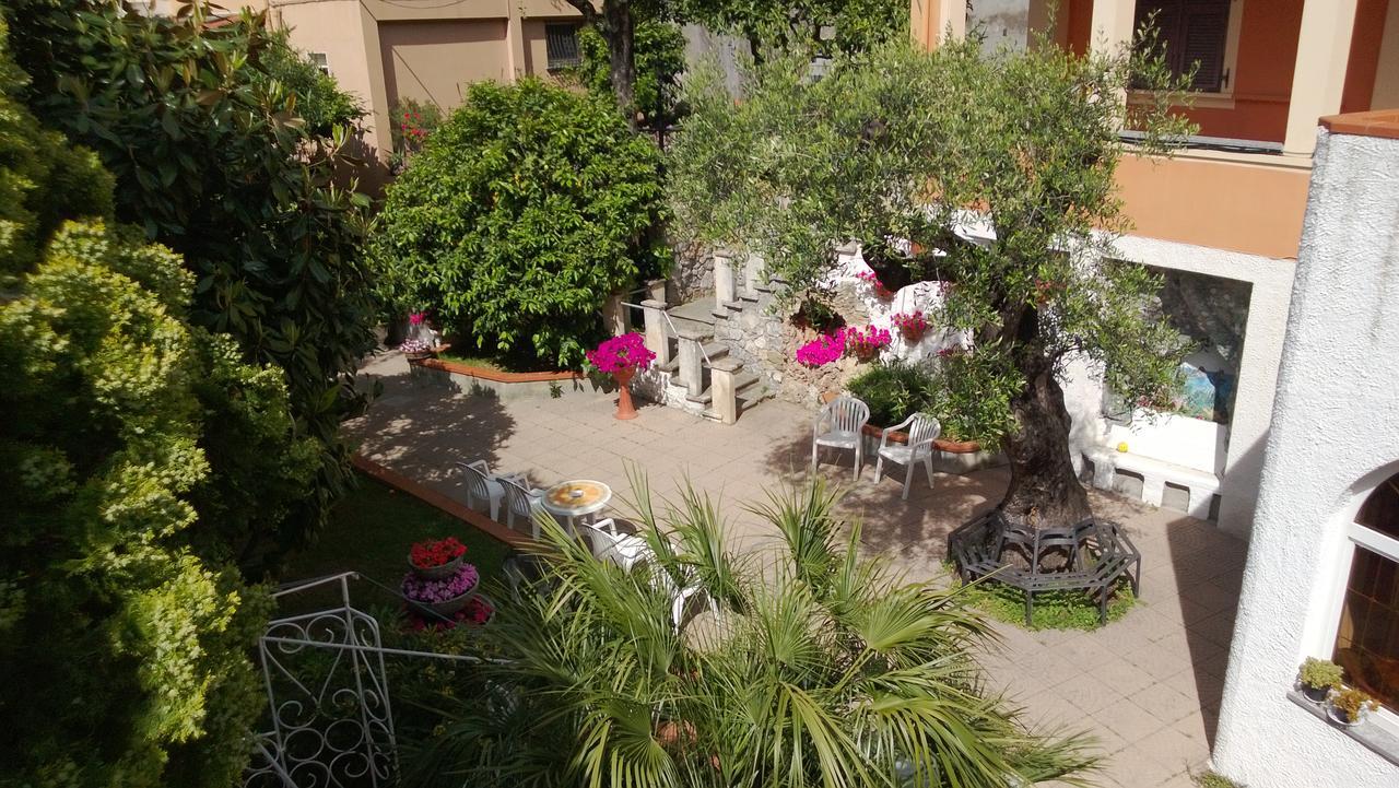 Orchidea Residence Hotel Finale Ligure Extérieur photo