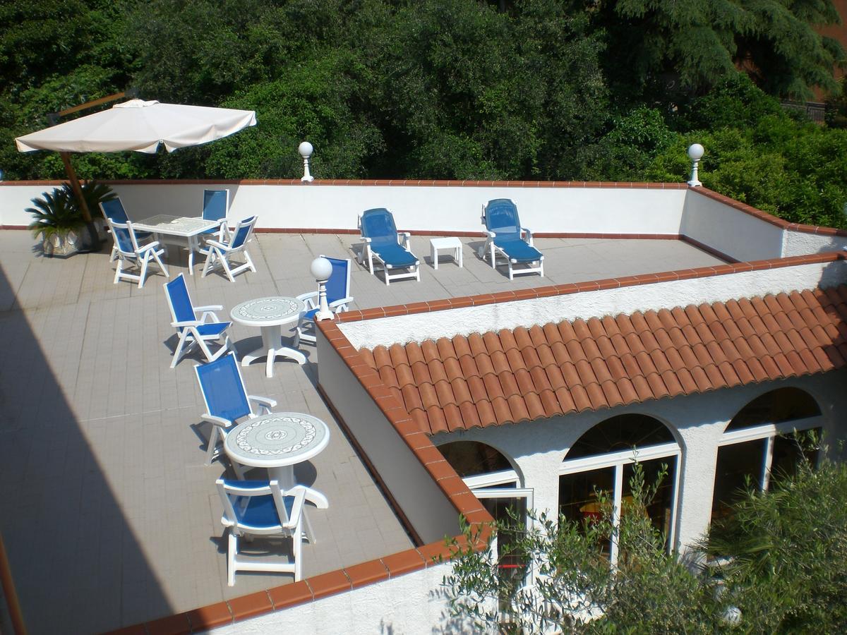 Orchidea Residence Hotel Finale Ligure Extérieur photo